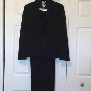 Anne Klein pant suit